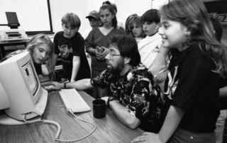 children learning to code